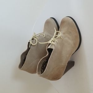 Seychelles suede tan booties